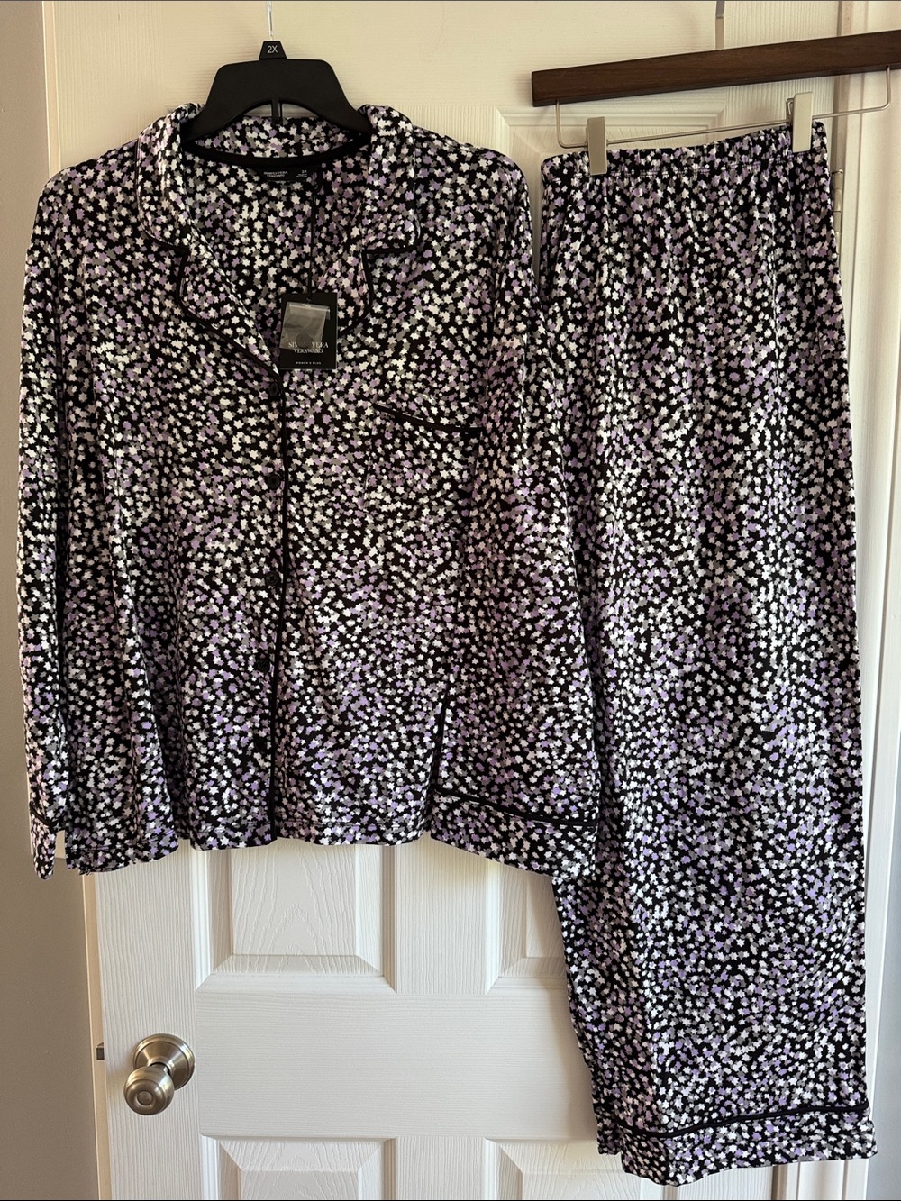 Simply Vera Vera Wang Black and Purple Floral Satin Pajama Set NWT
